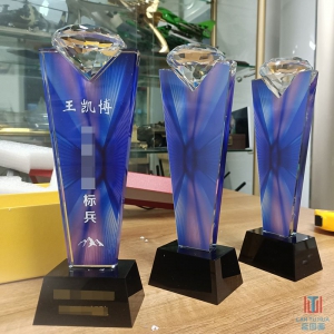 水晶獎(jiǎng)杯定制